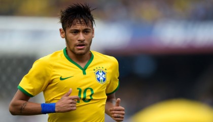 九游下载安装-英超精妙战术，比分3-2，比赛中成功反击多次，抢断成功率78%，场均控球65%