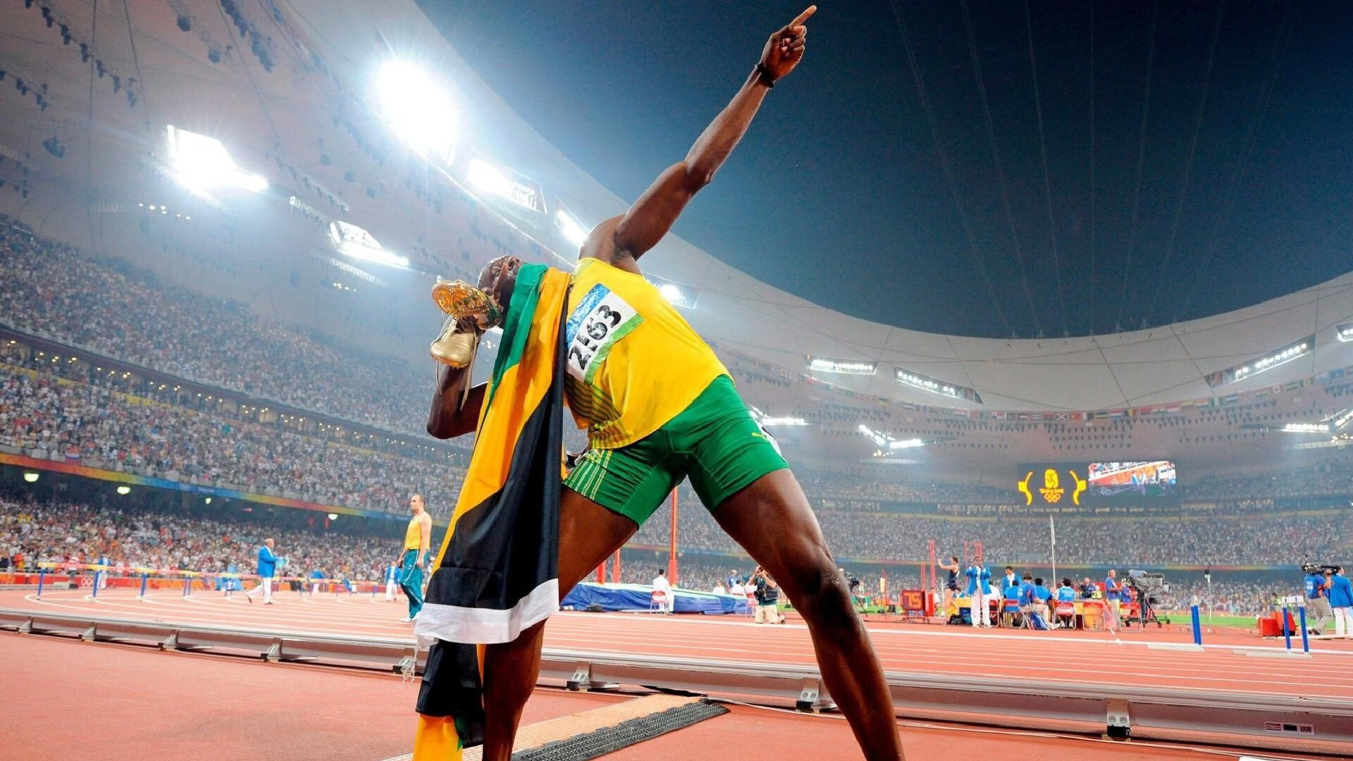 哥伦比亚队在巴黎奥运会比赛中多次利用边路进攻，哥伦比亚进球的是谁